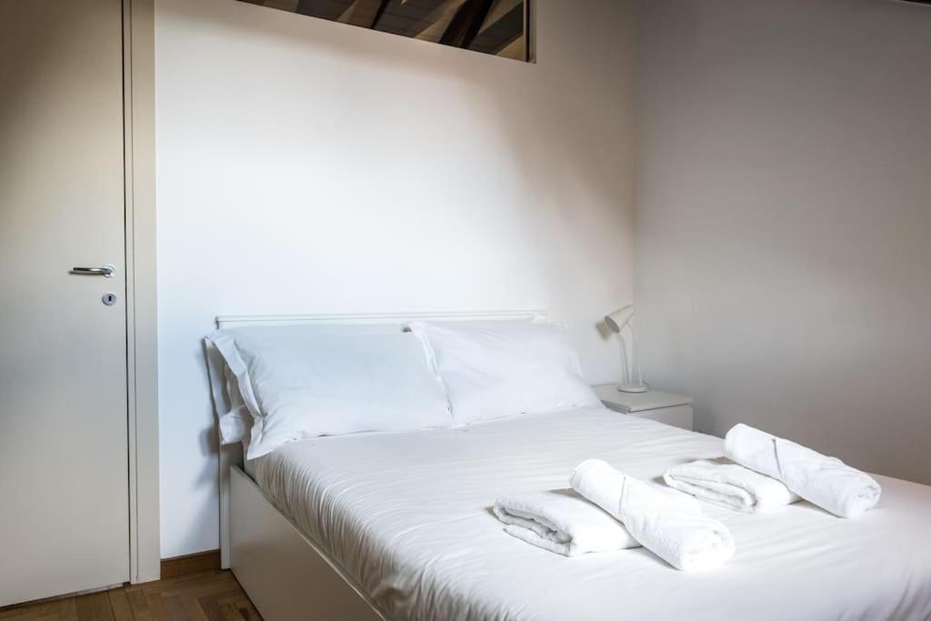 Wonderfull Two Floors Apartment Navigli Milão Exterior foto