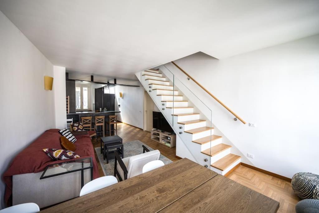 Wonderfull Two Floors Apartment Navigli Milão Exterior foto