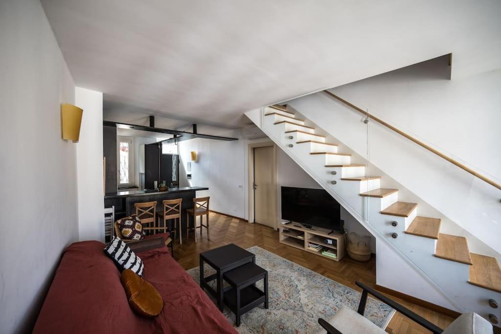 Wonderfull Two Floors Apartment Navigli Milão Exterior foto